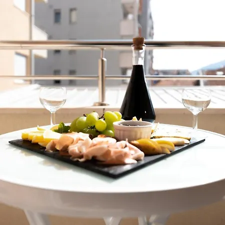 Ancora 3 Apartment *
